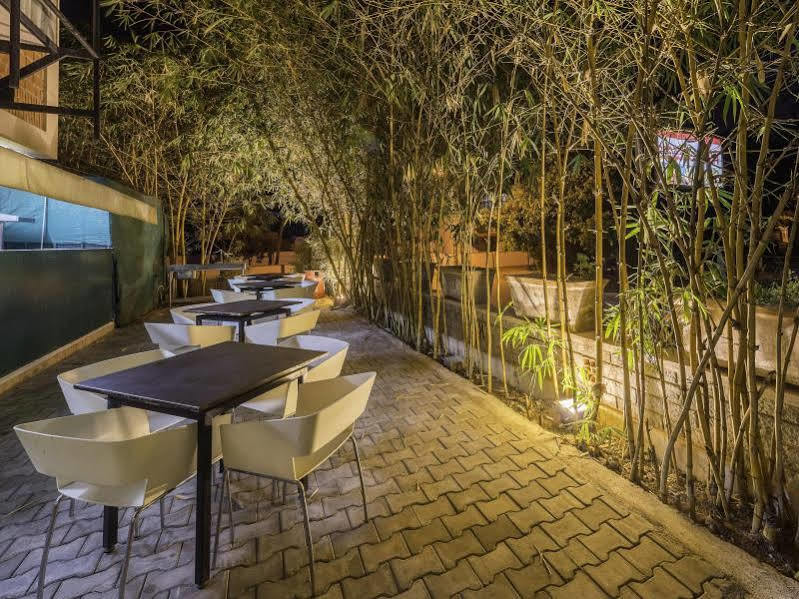 Treebo Trend Spektrum Suites Mysore Exterior foto