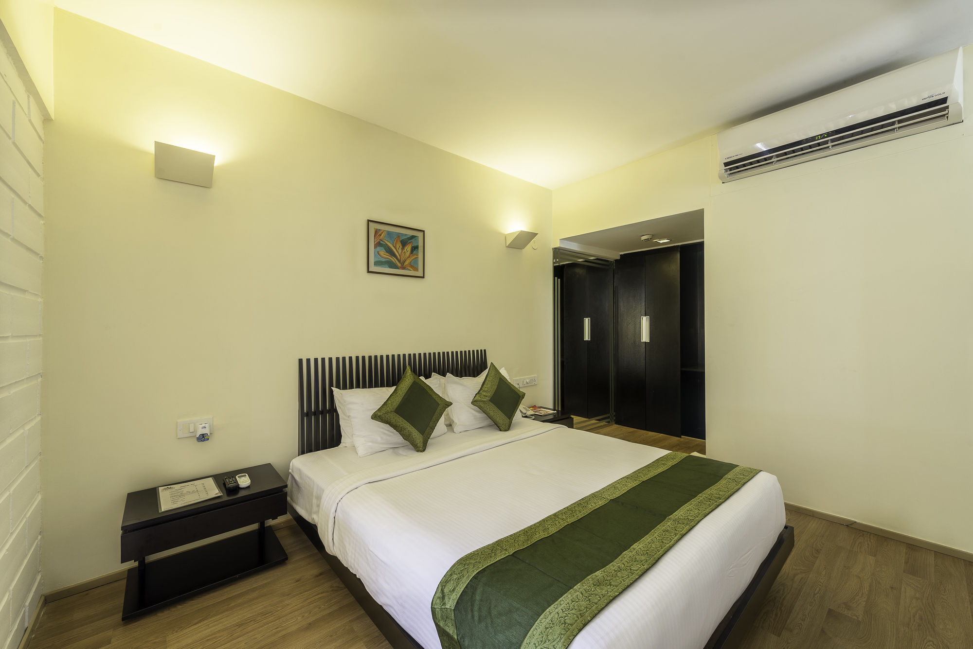 Treebo Trend Spektrum Suites Mysore Exterior foto