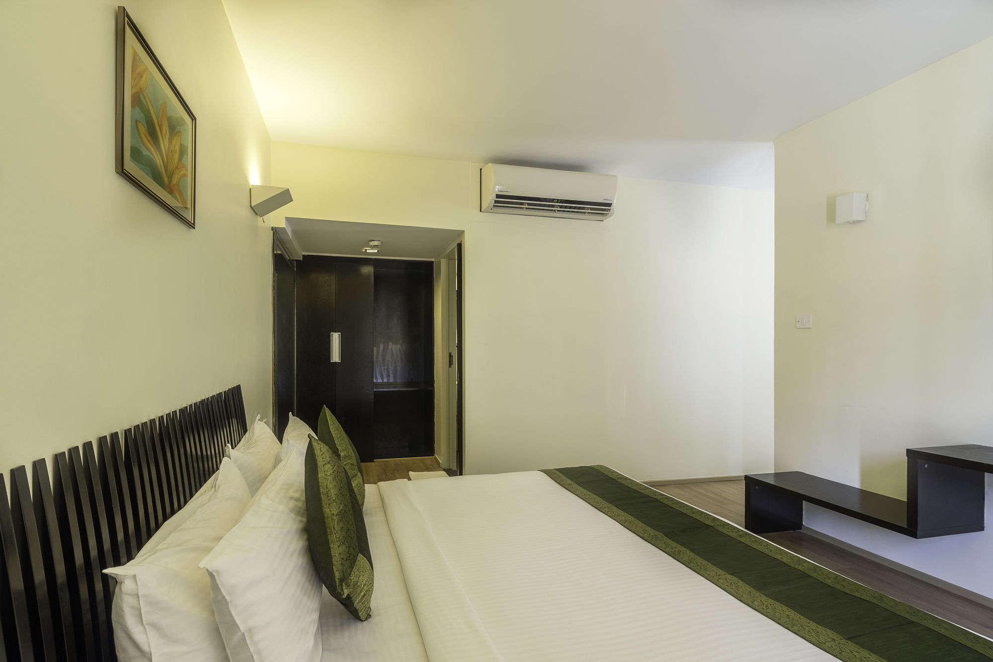 Treebo Trend Spektrum Suites Mysore Exterior foto