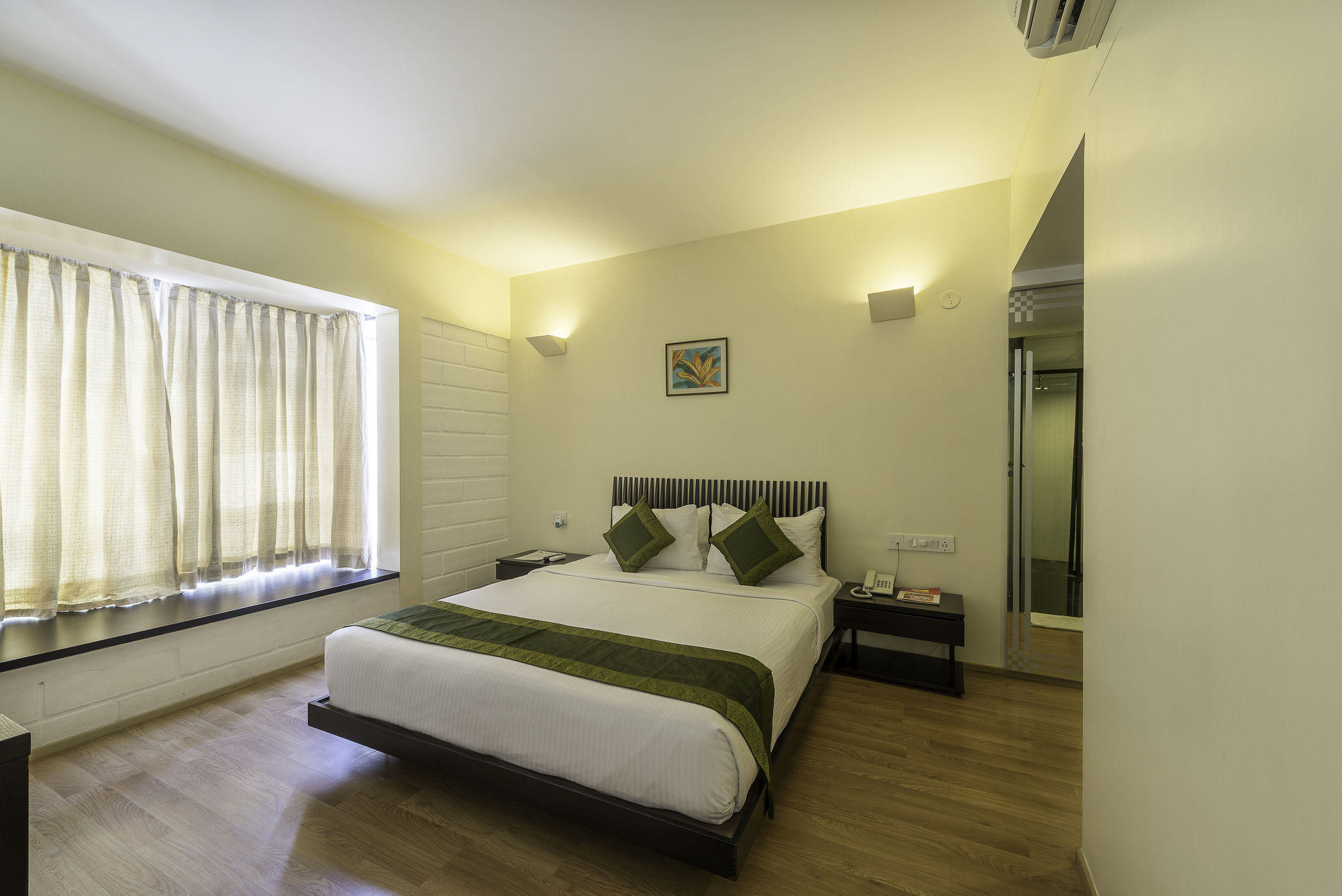 Treebo Trend Spektrum Suites Mysore Exterior foto